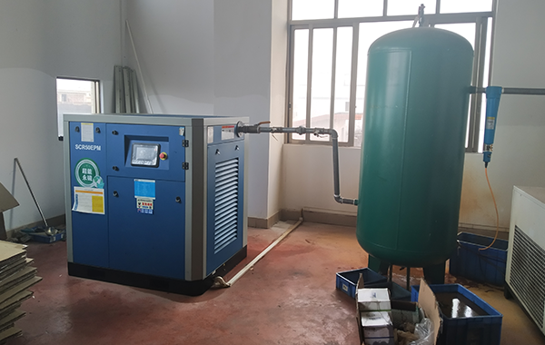 37千瓦變頻螺桿空壓機(jī) 37千瓦變頻螺桿空壓機(jī)